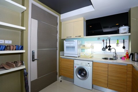 Condominio de 3 dormitorios en Pattaya, Tailandia en Apus  № 243415