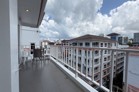 Apartamento de 2 dormitorios en Pattaya, Tailandia № 255065 - foto 4