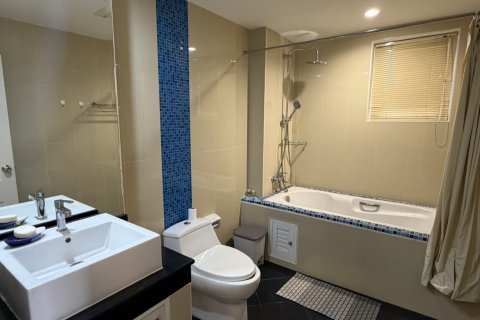 Apartamento de 2 dormitorios en Pattaya, Tailandia № 255065 - foto 10