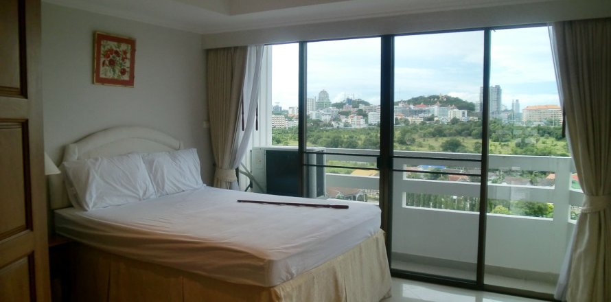 Condominio de 2 dormitorios en Jomtien Beach, Pattaya, Tailandia № 242135