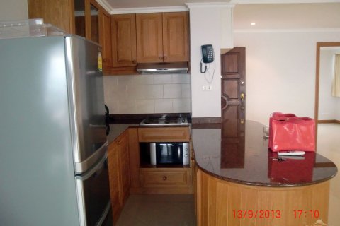 Condominio de 2 dormitorios en Jomtien Beach, Pattaya, Tailandia № 242135 - foto 4