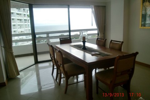 Condominio de 2 dormitorios en Jomtien Beach, Pattaya, Tailandia № 242135 - foto 7