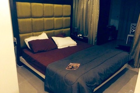 Condominio de 1 dormitorio en Pattaya, Tailandia № 242279 - foto 2
