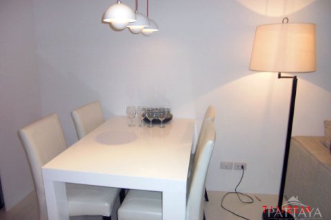 Condominio de 2 dormitorios en Pattaya, Tailandia № 242973 - foto 3