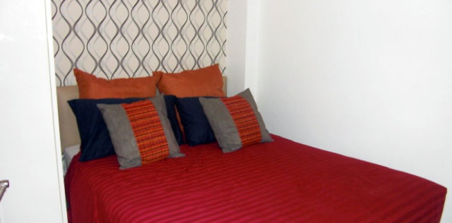 Condominio de 2 dormitorios en Pattaya, Tailandia № 242973