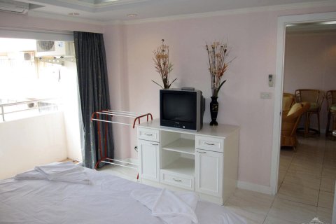 Condo in Pattaya, Thailand, 1 bedroom № 242631 - photo 6
