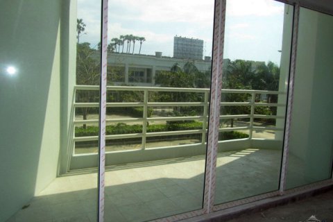 Studio in the Condo on Jomtien Beach, Pattaya, Thailand № 242866 - photo 3