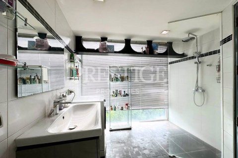 Condo in Pattaya, Thailand, 2 bedrooms  № 254662 - photo 12