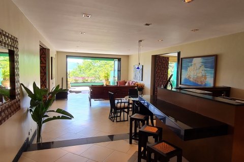 Condominio de 2 dormitorios en Kata, Tailandia № 241992 - foto 15