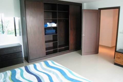 Condominio de 2 dormitorios en Jomtien Beach, Pattaya, Tailandia № 242545 - foto 26