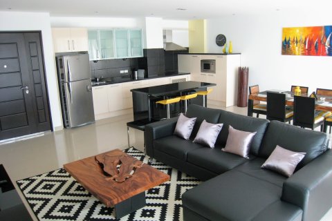 Condominio de 2 dormitorios en Jomtien Beach, Pattaya, Tailandia № 242545 - foto 22