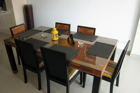 Condominio de 2 dormitorios en Jomtien Beach, Pattaya, Tailandia № 242545