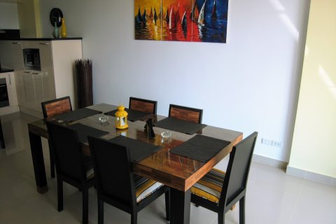 Condominio de 2 dormitorios en Jomtien Beach, Pattaya, Tailandia № 242545 - foto 3