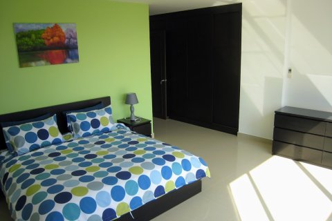 Condominio de 2 dormitorios en Jomtien Beach, Pattaya, Tailandia № 242545 - foto 18