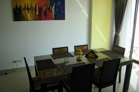 Condominio de 2 dormitorios en Jomtien Beach, Pattaya, Tailandia № 242545 - foto 2