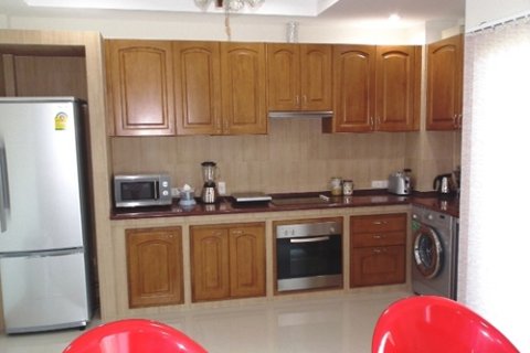 Condominio de 2 dormitorios en Jomtien Beach, Pattaya, Tailandia № 242861 - foto 3