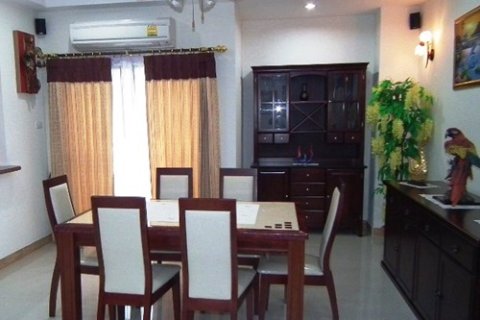 Condominio de 2 dormitorios en Jomtien Beach, Pattaya, Tailandia № 242861 - foto 6