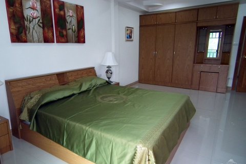 Condominio de 2 dormitorios en Jomtien Beach, Pattaya, Tailandia № 242665 - foto 4
