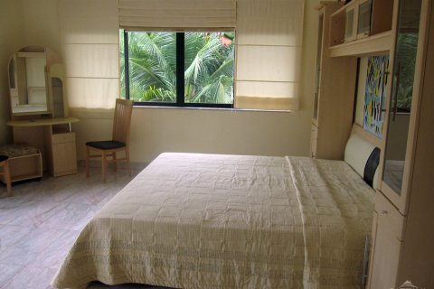 Casa de 3 dormitorios en Pattaya, Tailandia № 243282 - foto 21