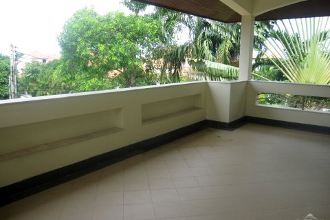 Casa de 3 dormitorios en Pattaya, Tailandia № 243282 - foto 15