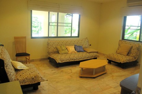 Casa de 3 dormitorios en Pattaya, Tailandia № 243282 - foto 6