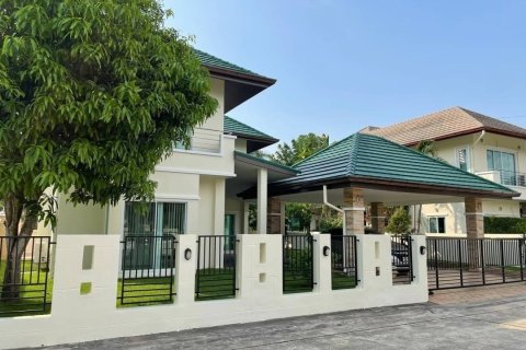 Casa de 3 dormitorios en Pattaya, Tailandia № 243228 - foto 2