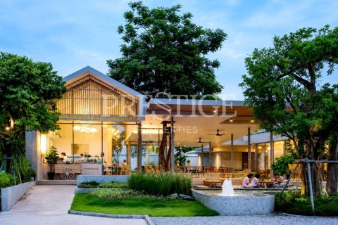 Local comercial en Pattaya, Tailandia № 250647