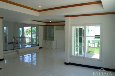 Casa de 3 dormitorios en Pattaya, Tailandia № 243085 - foto 7
