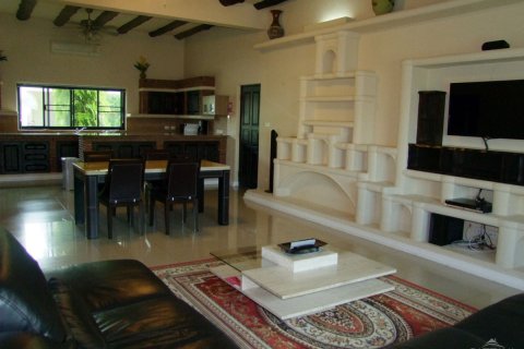 Casa de 3 dormitorios en Pattaya, Tailandia № 243112 - foto 19