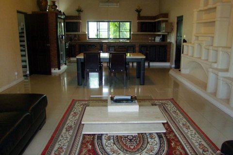 Casa de 3 dormitorios en Pattaya, Tailandia № 243112 - foto 18
