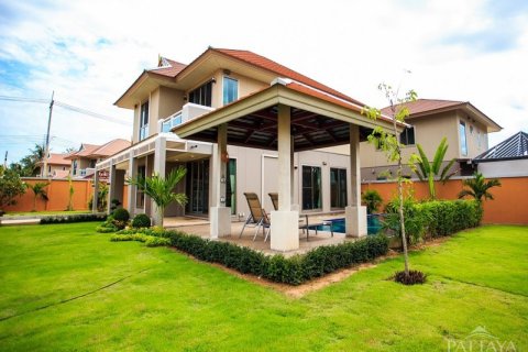 House in Pattaya, Thailand 4 bedrooms № 243126 - photo 3