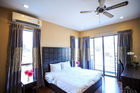 House in Pattaya, Thailand 4 bedrooms № 243126 - photo 19