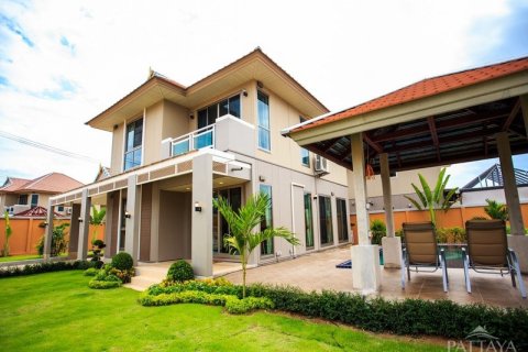 House in Pattaya, Thailand 4 bedrooms № 243126 - photo 4
