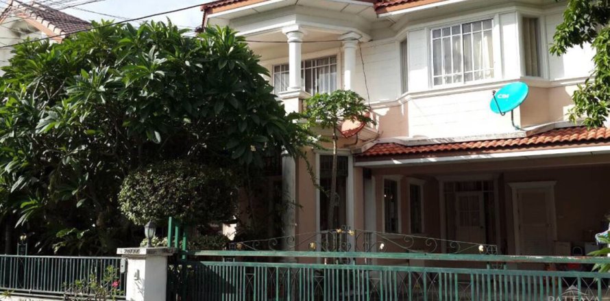 Casa de 3 dormitorios en Pattaya, Tailandia № 243094