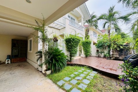 บ้านในสันกำแพง, ประเทศไทย 4 ห้องนอน № 244803