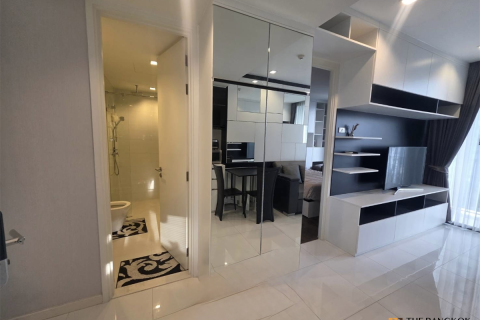 Condo in Bangkok, Thailand, 1 bedroom № 186164 - photo 2