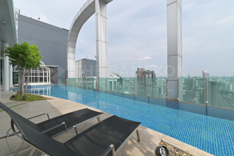Condo in Bangkok, Thailand, 2 bedrooms  № 185488 - photo 10