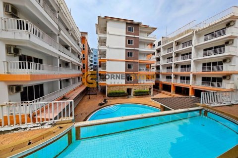 Estudio en el condominio en Jomtien Beach, Pattaya, Tailandia № 241680 - foto 2