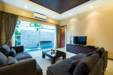 Casa de 3 dormitorios en Pattaya, Tailandia № 243121 - foto 3