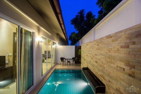Casa de 3 dormitorios en Pattaya, Tailandia № 243121 - foto 2