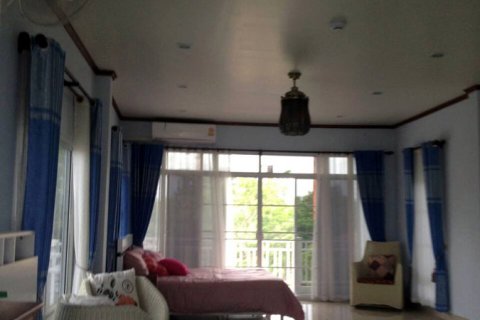 Casa de 5 dormitorios en Jomtien Beach, Pattaya, Tailandia № 243340 - foto 10