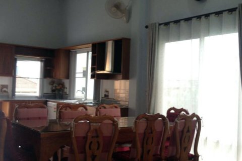 Casa de 5 dormitorios en Jomtien Beach, Pattaya, Tailandia № 243340 - foto 9