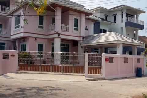Casa de 5 dormitorios en Jomtien Beach, Pattaya, Tailandia № 243340