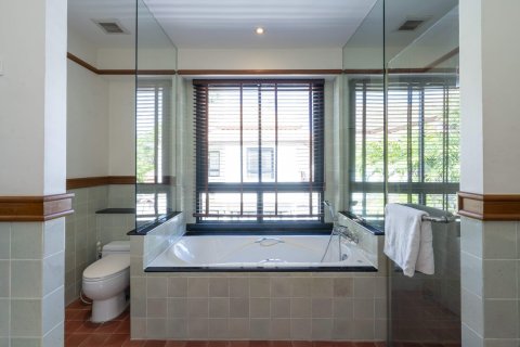 Casa de 3 dormitorios en Bang Tao, Tailandia № 241981 - foto 4