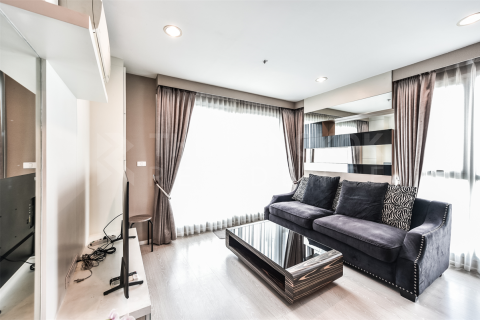 Condo in Bangkok, Thailand, 2 bedrooms  № 247149