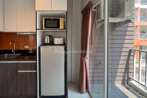 Estudio en el condominio en Bang Lamung, Tailandia № 234233 - foto 4