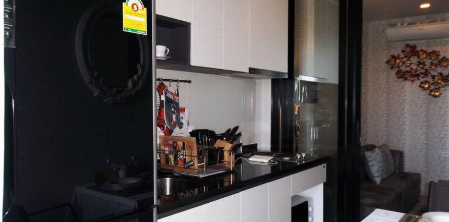 Condo à Pattaya, Thaïlande, 1 chambre  № 242504