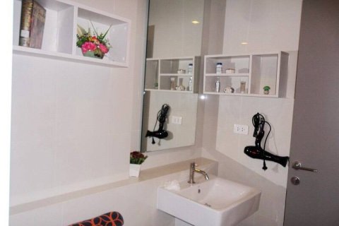 Condo à Pattaya, Thaïlande, 1 chambre  № 242504 - photo 7