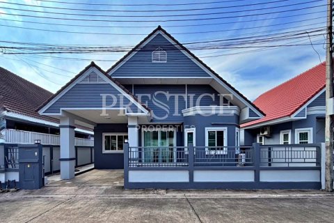 Casa de 3 dormitorios en Pattaya, Tailandia № 249954