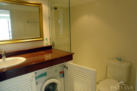 Condominio de 2 dormitorios en Jomtien Beach, Pattaya, Tailandia № 242810 - foto 11